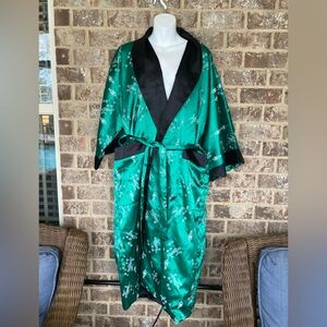 REVERSIBLE UNISEX KIMONO ROBE GREEN WHITE BLACK DRAGON SIZE XL
